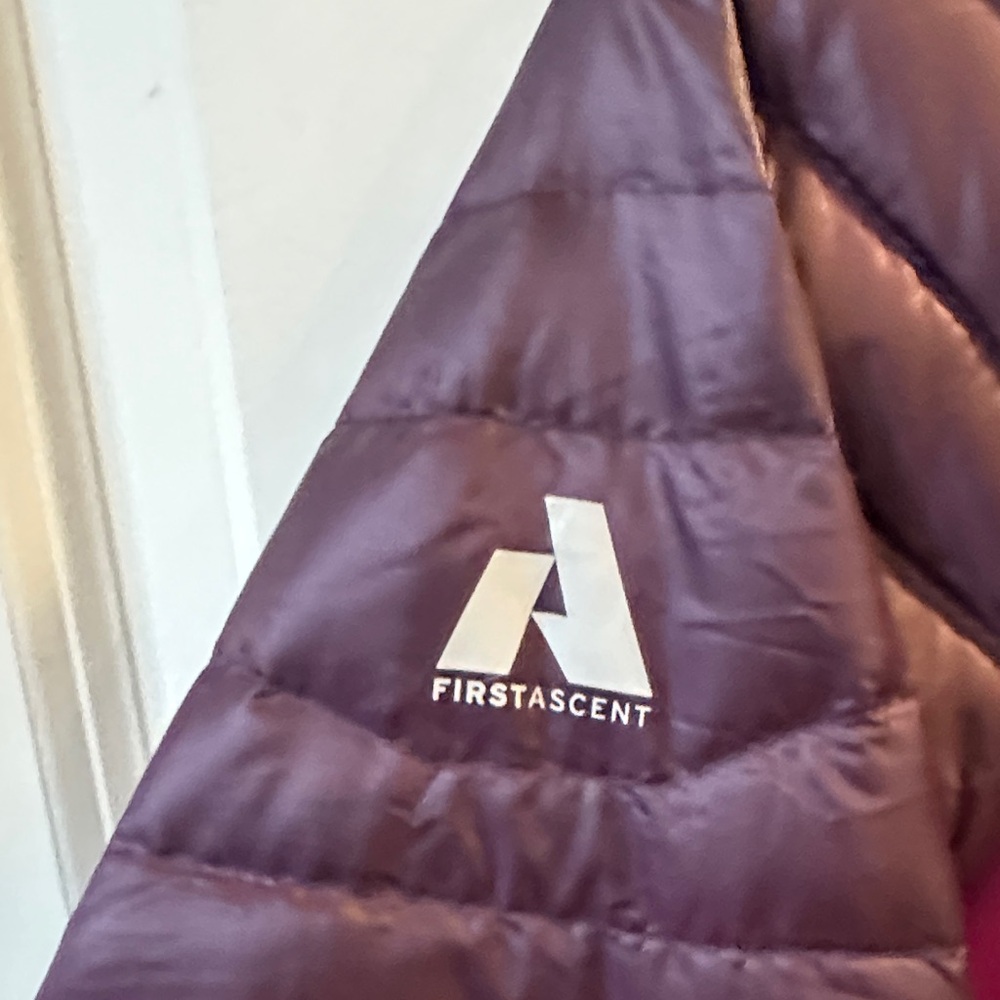 Eddie Bauer Women's Plum Puffer Jacket - Picture 5 of 8